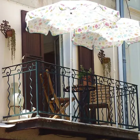 Daire Balcony Over Provencal Market, Old